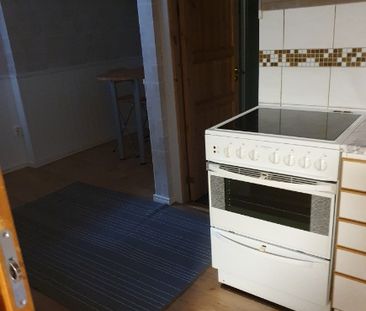 Huddinge - 2rok - tillsv - 10.350kr/mån - Photo 2