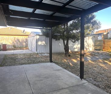 3 BEDROOM 2 BATHROOM FAMILY HOME!!! - Photo 5