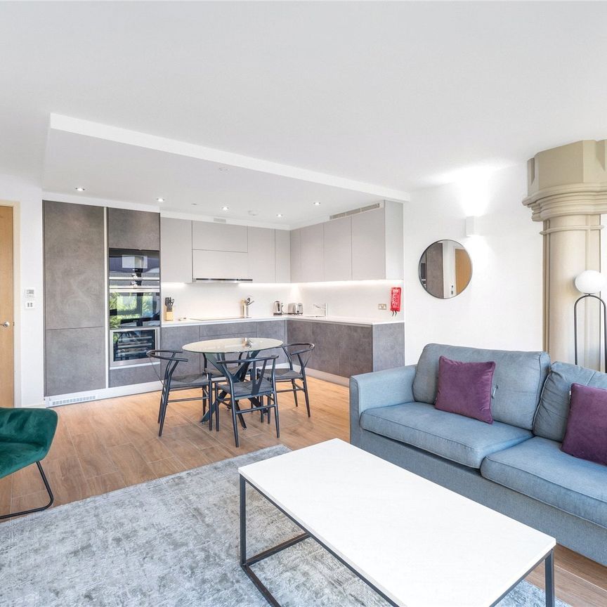 St. Georges Apartments, Brentford, TW8 flat to rent - Photo 1