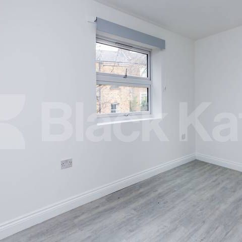 Spacious 3 bedroom property close to Hackney downs - Photo 1