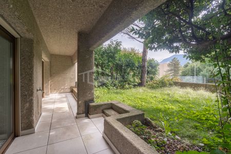 APPARTAMENTO DI 2.5 LOCALI CON GIARDINO - Foto 2