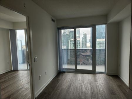 One bedroom condo Toronto - Photo 4