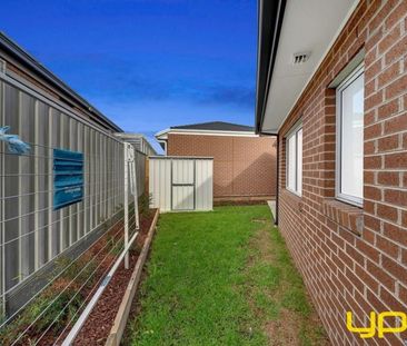 12 Caliche Place, CRANBOURNE EAST - Photo 5