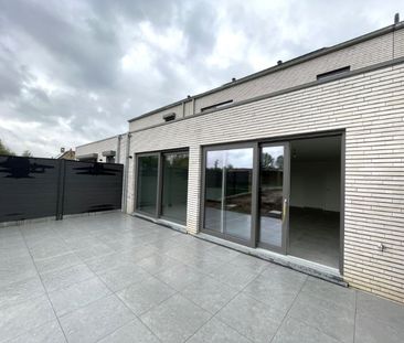 Prachtige nieuwbouwwoning met mooie tuin en garage - Foto 3