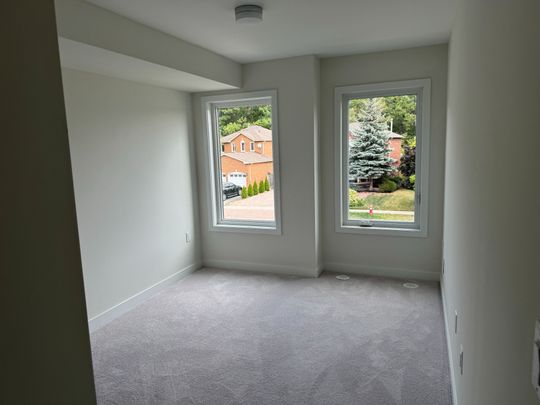 For Lease - 3538 Colonial Drive Unit# 18, Mississauga, Ontario - Photo 1