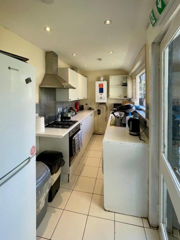 Room in a Shared House, Old Oak Lane, NW10 - Photo 5