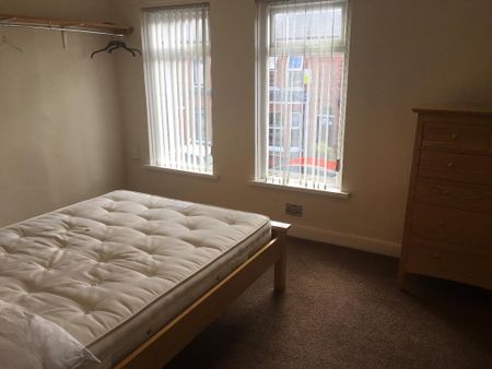 13 St Albans Gardens, Stranmillis, Belfast, BT9 5DR - Photo 4