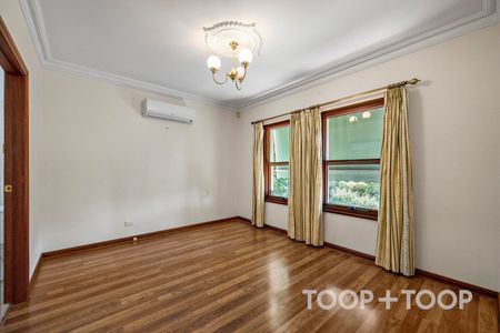THREE BEDROOM FAMILY HAVEN - Photo 2