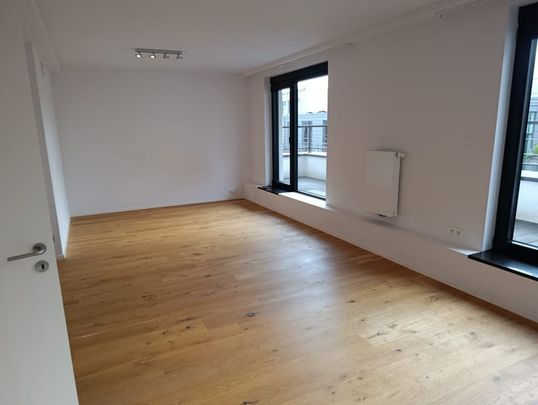 Appartement te huur - foto 1