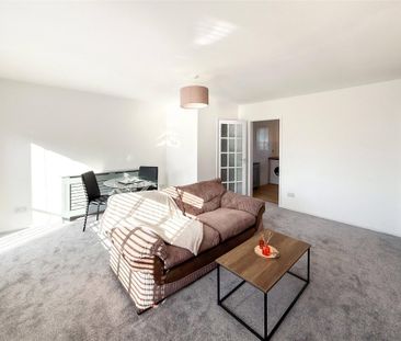 Glynfellis Court, Leam Lane, NE10 - Photo 4