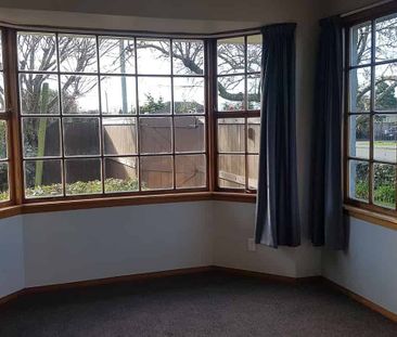 Sunny 3BR Home with garden! - Photo 1