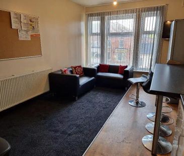 6 Bed Room - Photo 1