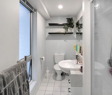 Apartment Living - Photo 2