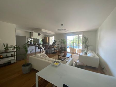 Location Appartement 3 pièces 70m² VALENCE 26000 - Photo 3