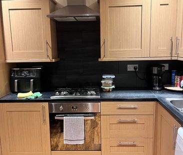 2 Bed Terraced House, Milkwood Road, SE24 - Photo 2