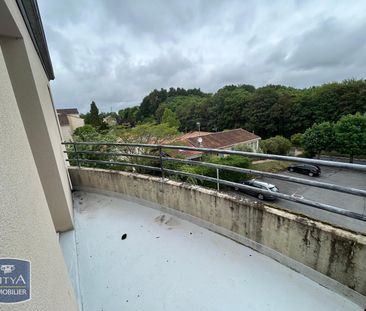 Location Appartement 2 pièces 47m² ST MICHEL 16470 - Photo 5