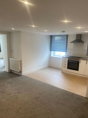 2 bedroom ground floor flat to rent - Photo 4