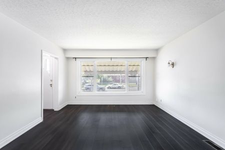 For Lease - 227 Stevenson Road Unit# MAIN, Oshawa, Ontario - Photo 3