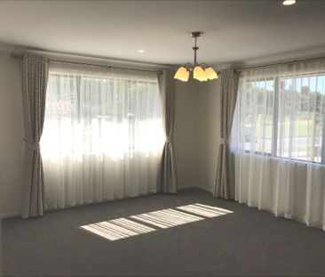 Spacious Executive Home in Top Location - Photo 1