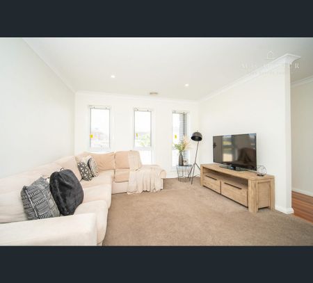 1/10 Watson Boulevard, Lloyd, NSW 2650 - Photo 4