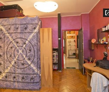 turin, Piedmont 10124 - Photo 1