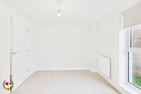 Fry Close, Yate, Bristol - Photo 2