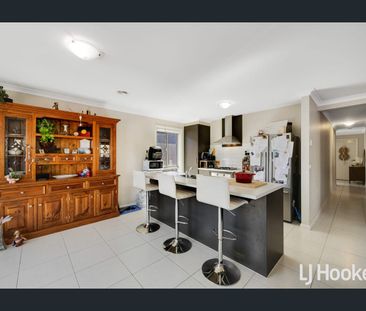 Modern 4-Bedroom Family Home for Rent in Weir Views! - Photo 5