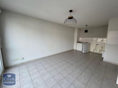 Location Appartement 2 pièces 37m² BAUME LES DAMES 25110 - Photo 3