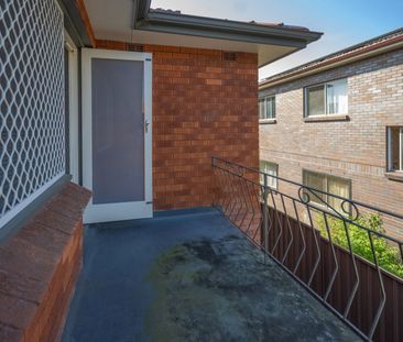 Tidy 2 Bedroom Unit - Photo 4