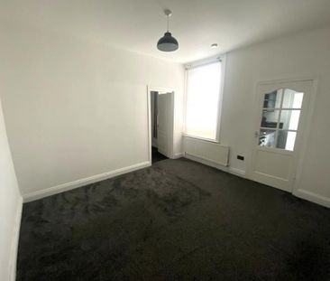 2 bedroom house to rent - Photo 2