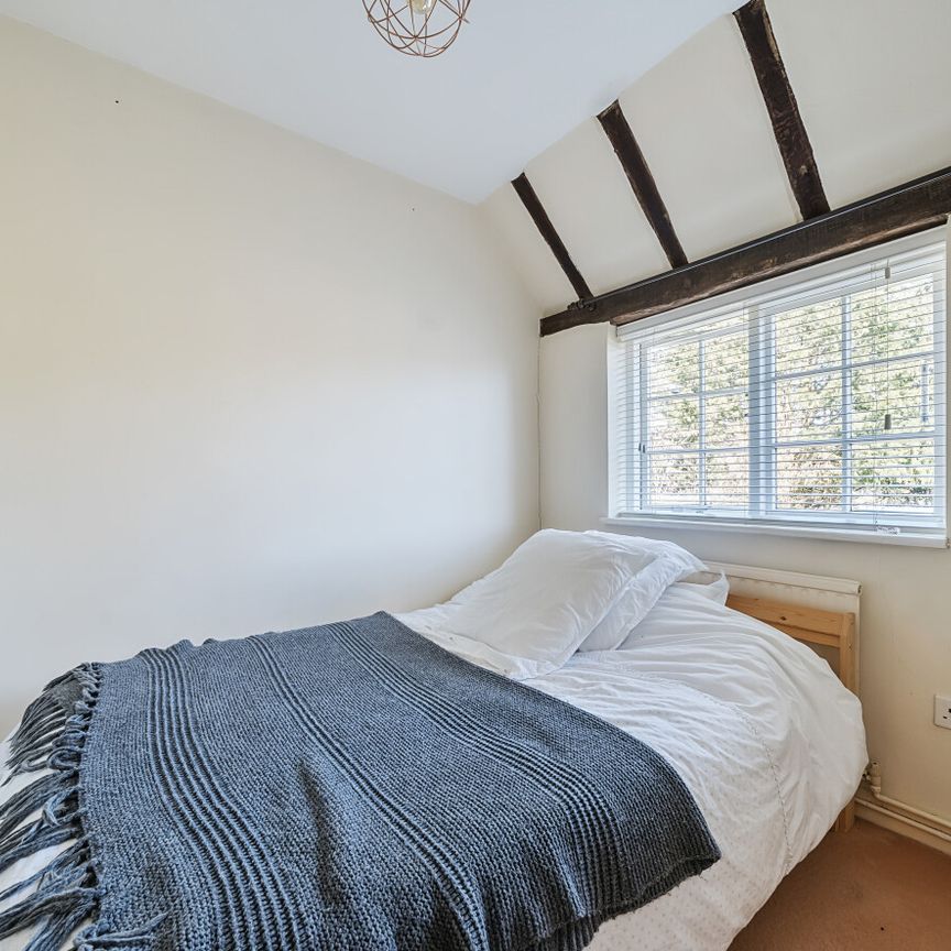 2 bedroom terraced house to rent - Photo 1