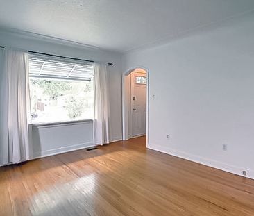 3 Bed Renovated Home For Rent In Grovenor - Photo 2