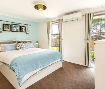 Modest 3 bedroom home - Photo 4