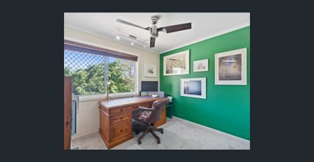 3 Bed Townhouse in resort-style complex - Photo 3