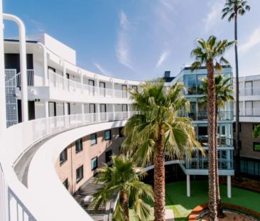 Accessible Single Bedroom - Photo 4