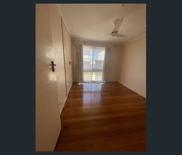 Comfortable Living in Hallam's Heart - Photo 2