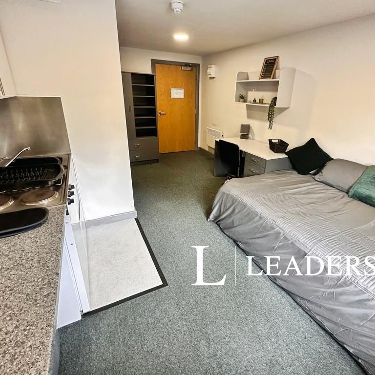 Studio to rent - Photo 1