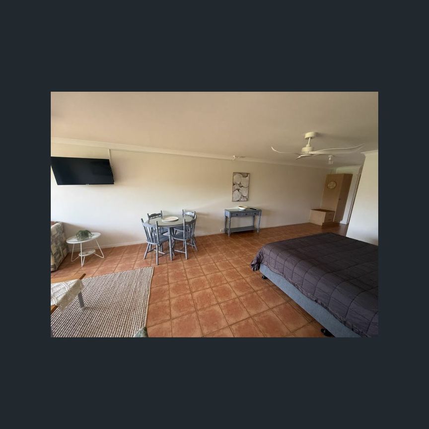 Villa 8/1 Pebble Beach Dr, Coral Cove, Qld 4670 - Photo 1