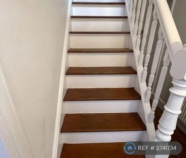 3 bedroom semi-detached house to rent - Photo 4