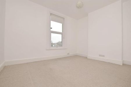 4 bedroom terraced house to rent - Photo 5