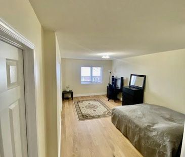 For Lease - 54 Walter Sinclair Court, Richmond Hill, Ontario - Photo 4