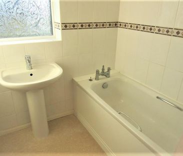 3 bedroom detached house to rent - Photo 6