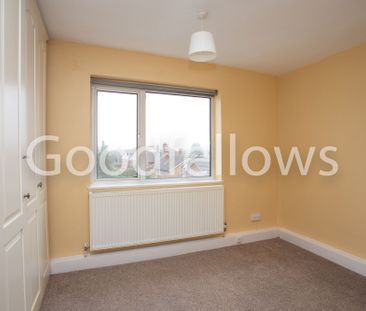 Bishopsford Road, Morden, SM4 - Photo 1