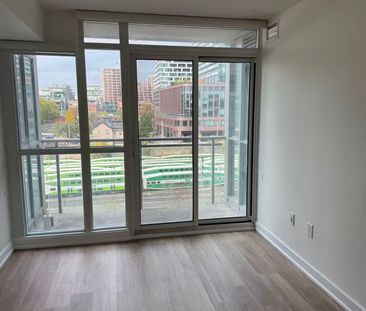 For Lease - 15 Iceboat Terrace, Toronto, Ontario - Photo 4