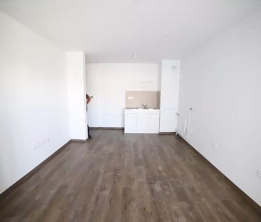 Location Appartement 2 pièces 43 m2 à Reims - Photo 5