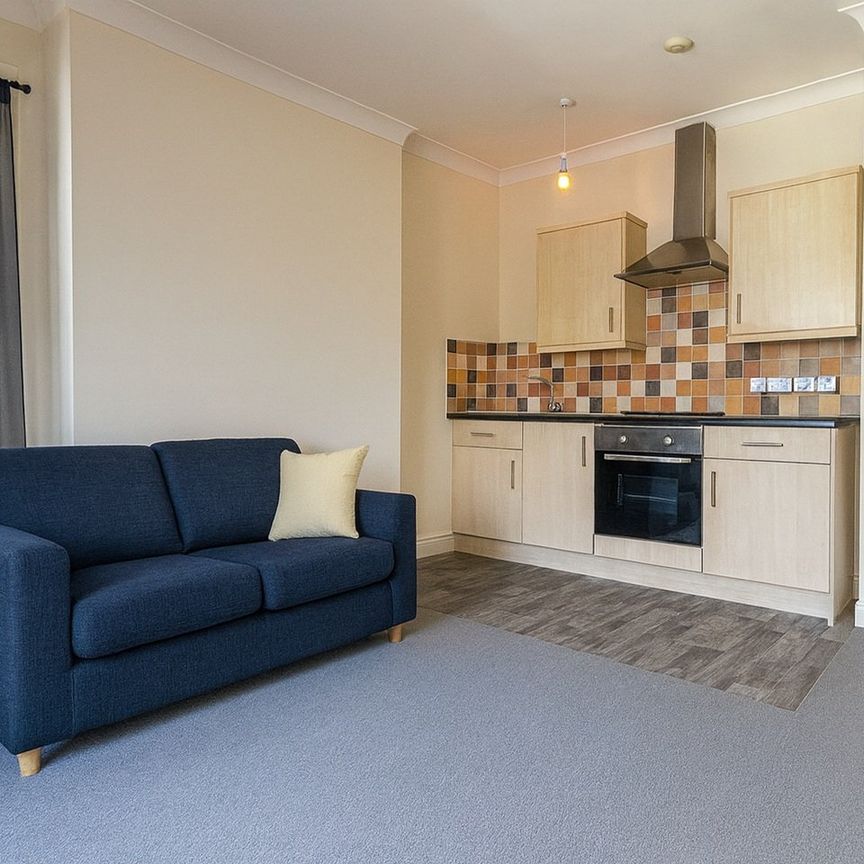 1 Bed Flat, Cambridge Road, SO14 - Photo 1