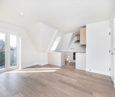 2 bed apartment to rent in Danecourt Road, Parkstone, BH14 - Photo 1