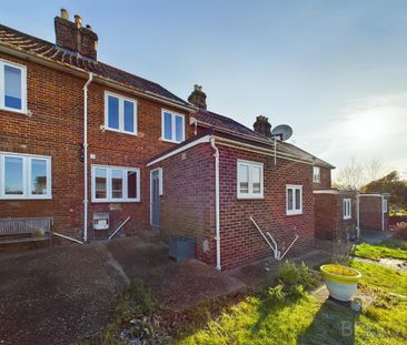 3 bedroom terraced house to rent - Photo 6