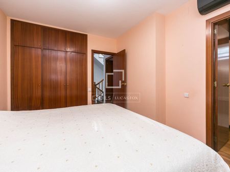 Excellent 5 Bedroom house / villa for rent in Gavà Mar, Barcelona - Photo 3