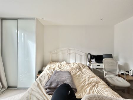 Goldhawk Road, London - Photo 5